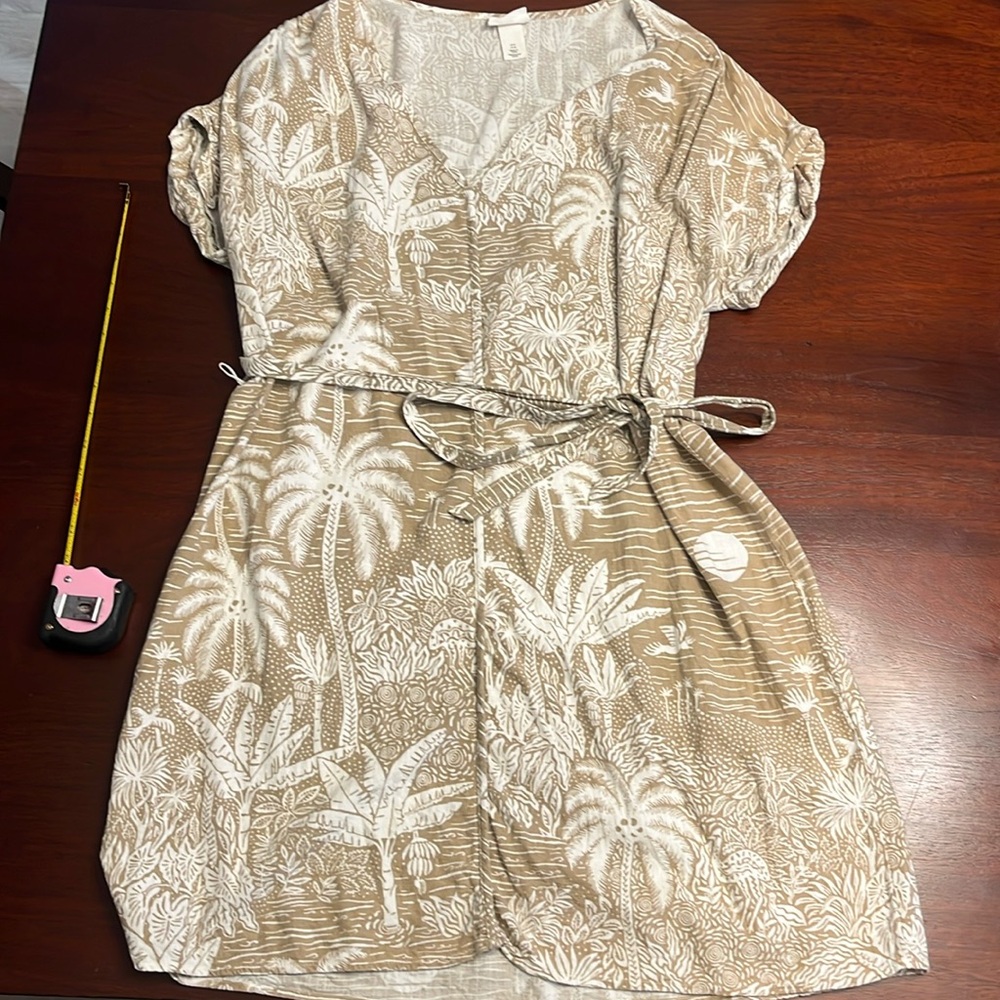 H&M Desmond and Dempsey tropical linen dress
